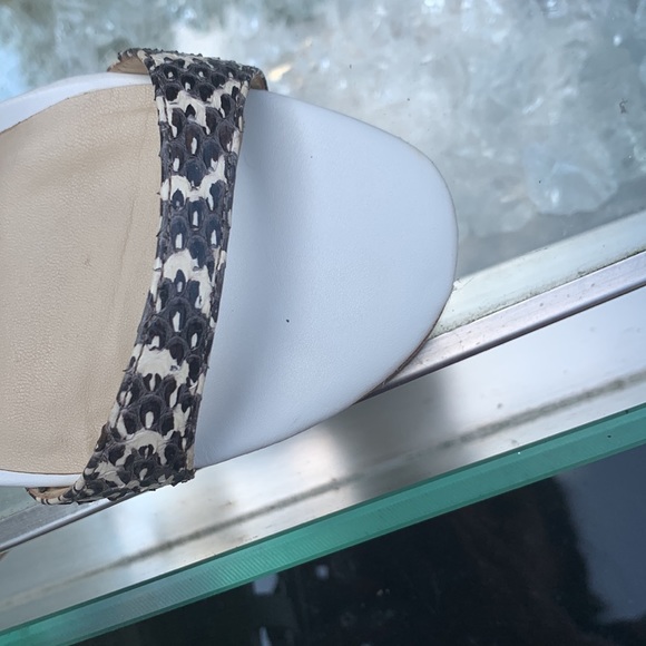 Charles David White and snakeskin Side buckle heel - Picture 4 of 12